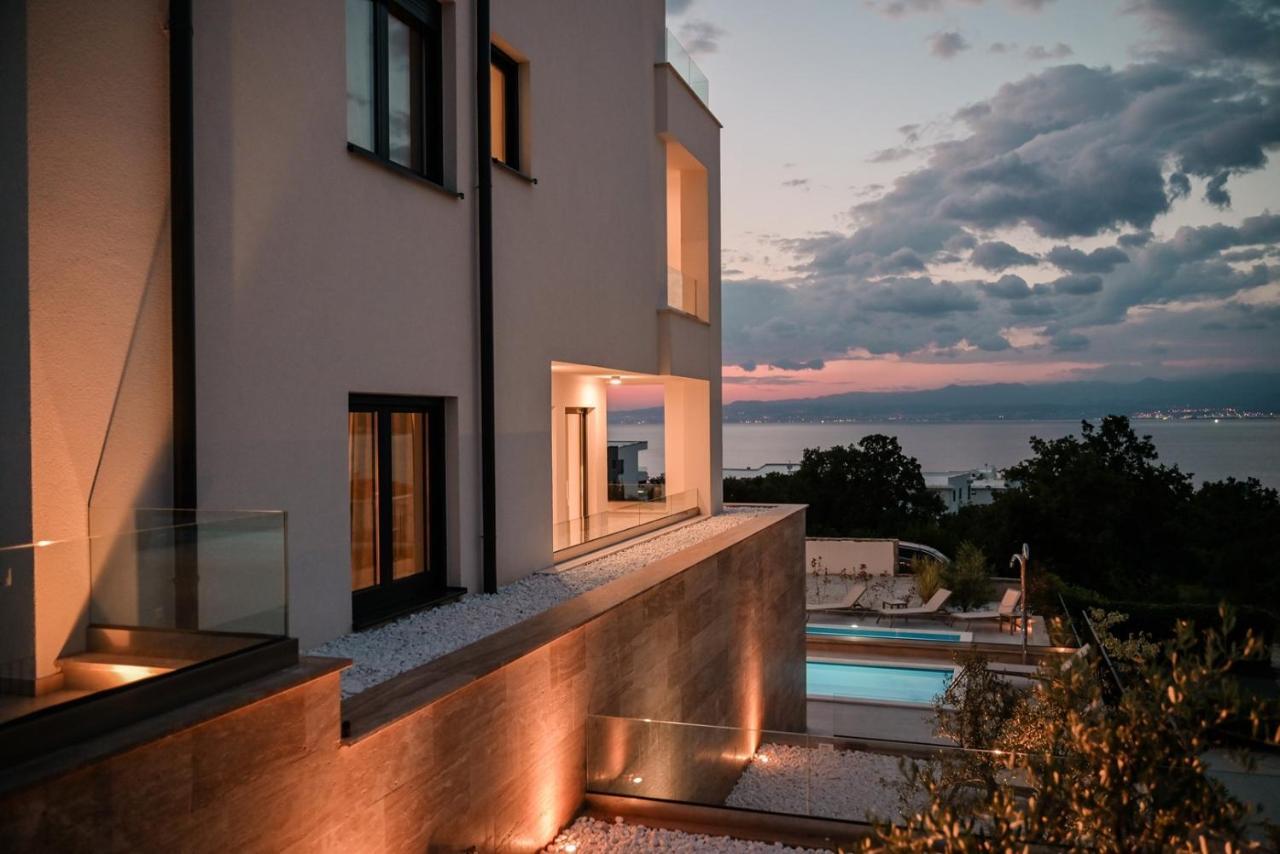 Apartments Sea & Stone Malinska Ngoại thất bức ảnh