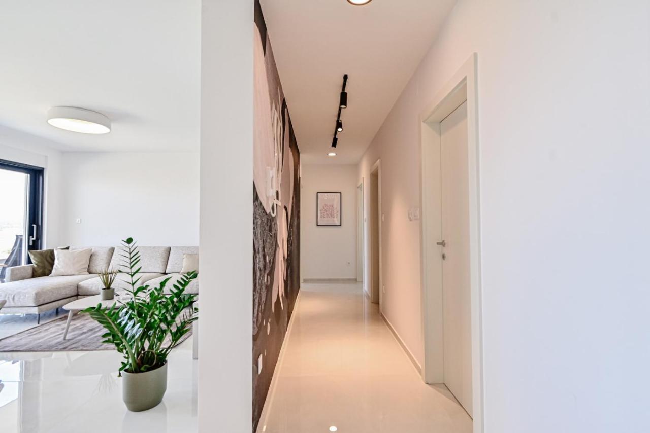 Apartments Sea & Stone Malinska Ngoại thất bức ảnh