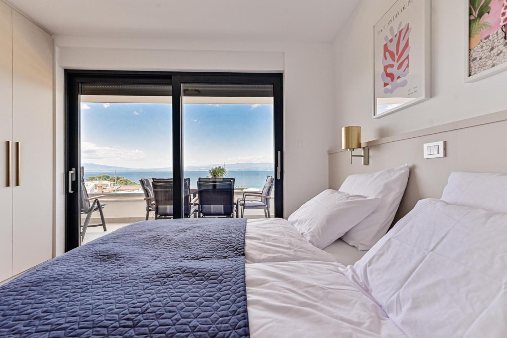 Apartments Sea & Stone Malinska Ngoại thất bức ảnh