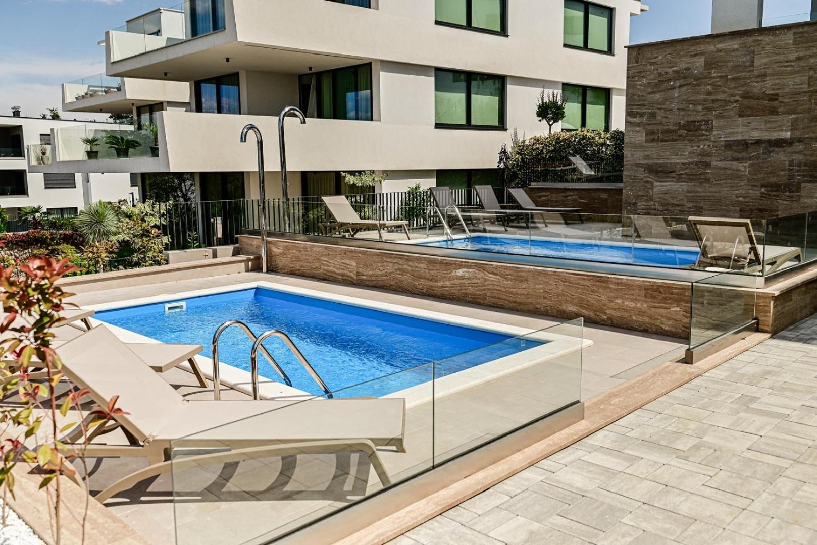 Apartments Sea & Stone Malinska Ngoại thất bức ảnh