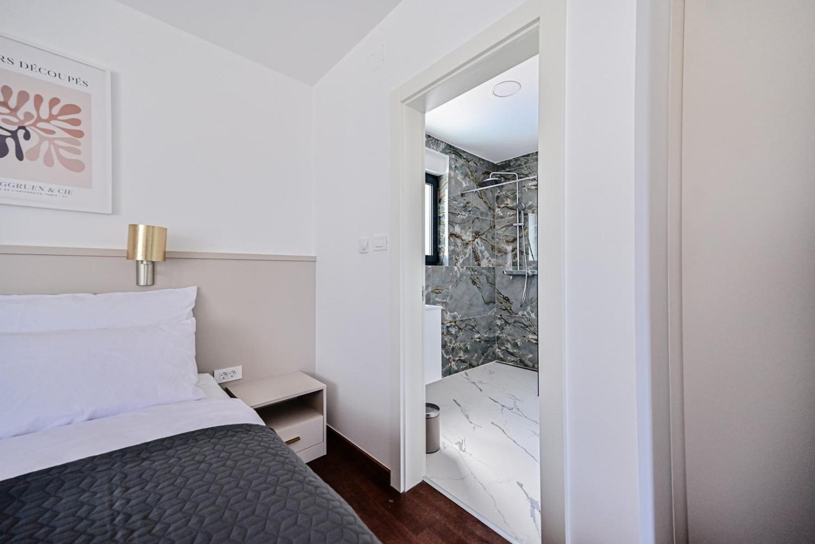 Apartments Sea & Stone Malinska Ngoại thất bức ảnh
