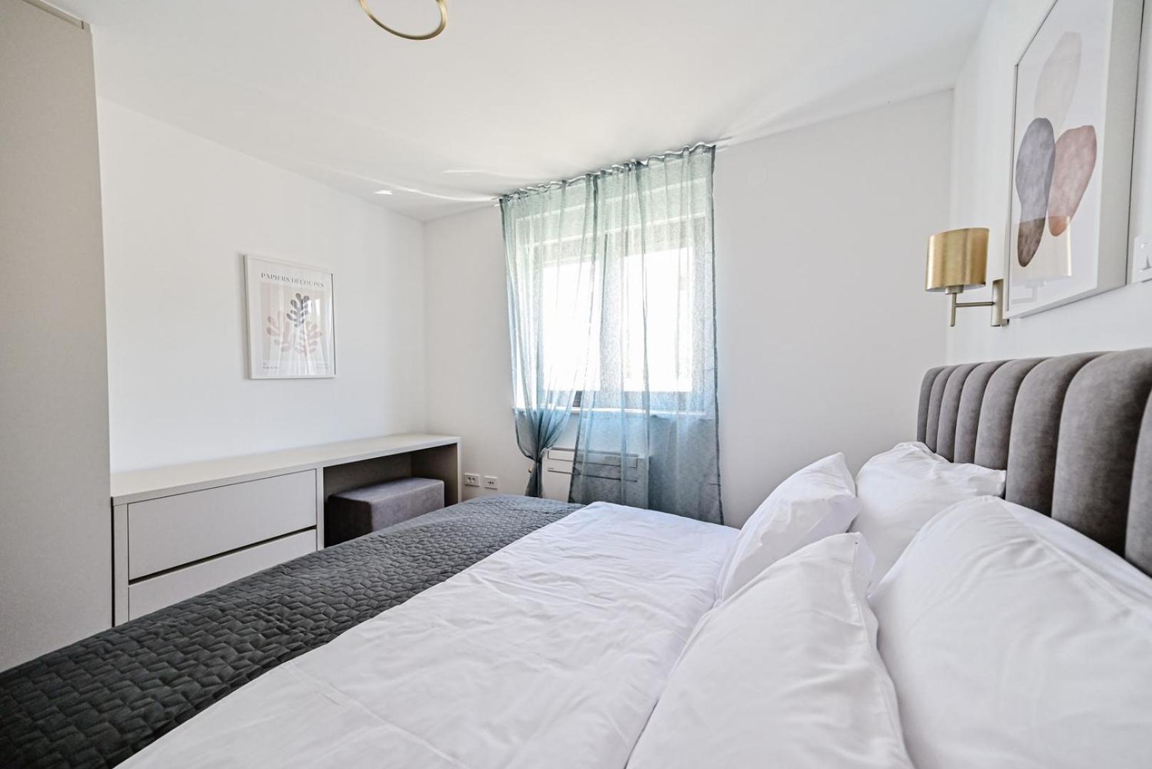 Apartments Sea & Stone Malinska Ngoại thất bức ảnh