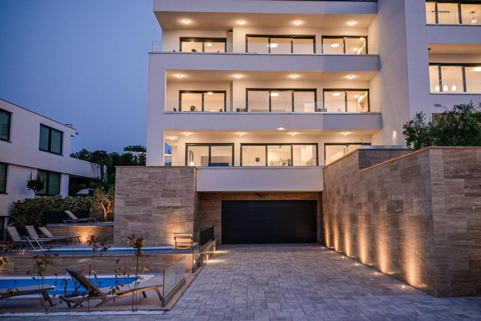 Apartments Sea & Stone Malinska Ngoại thất bức ảnh