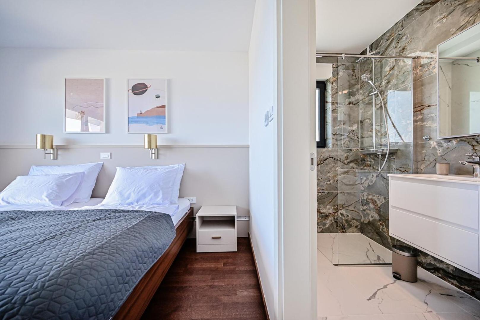 Apartments Sea & Stone Malinska Ngoại thất bức ảnh
